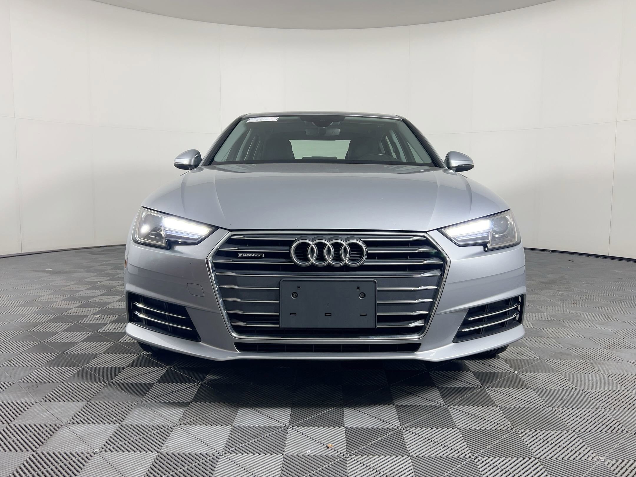 2017 Audi A4 Quattro Premium photo 3