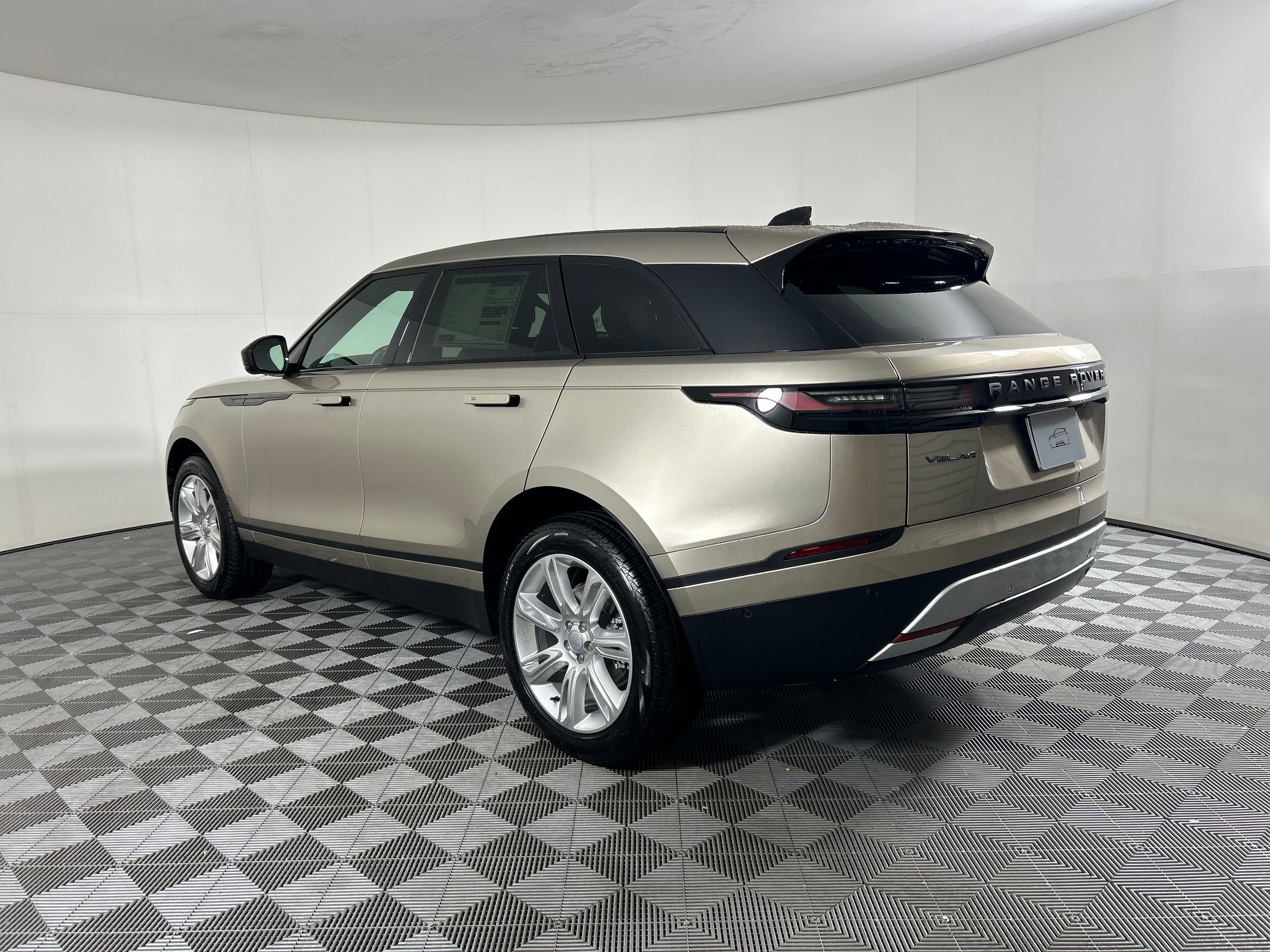 2026 Land Rover Range Rover Velar P250 S photo 3