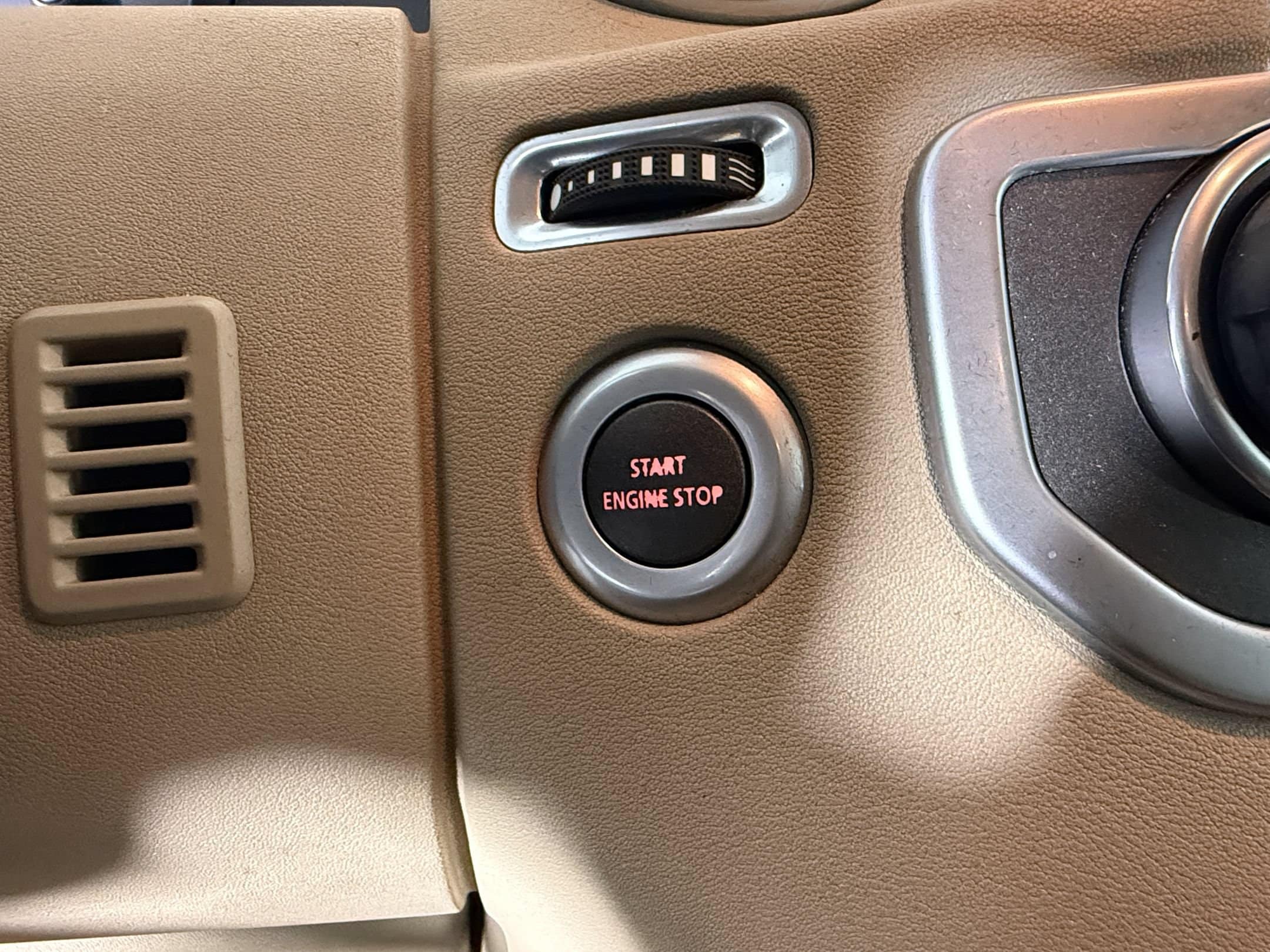 2015 Land Rover LR4 HSE - Photo 15