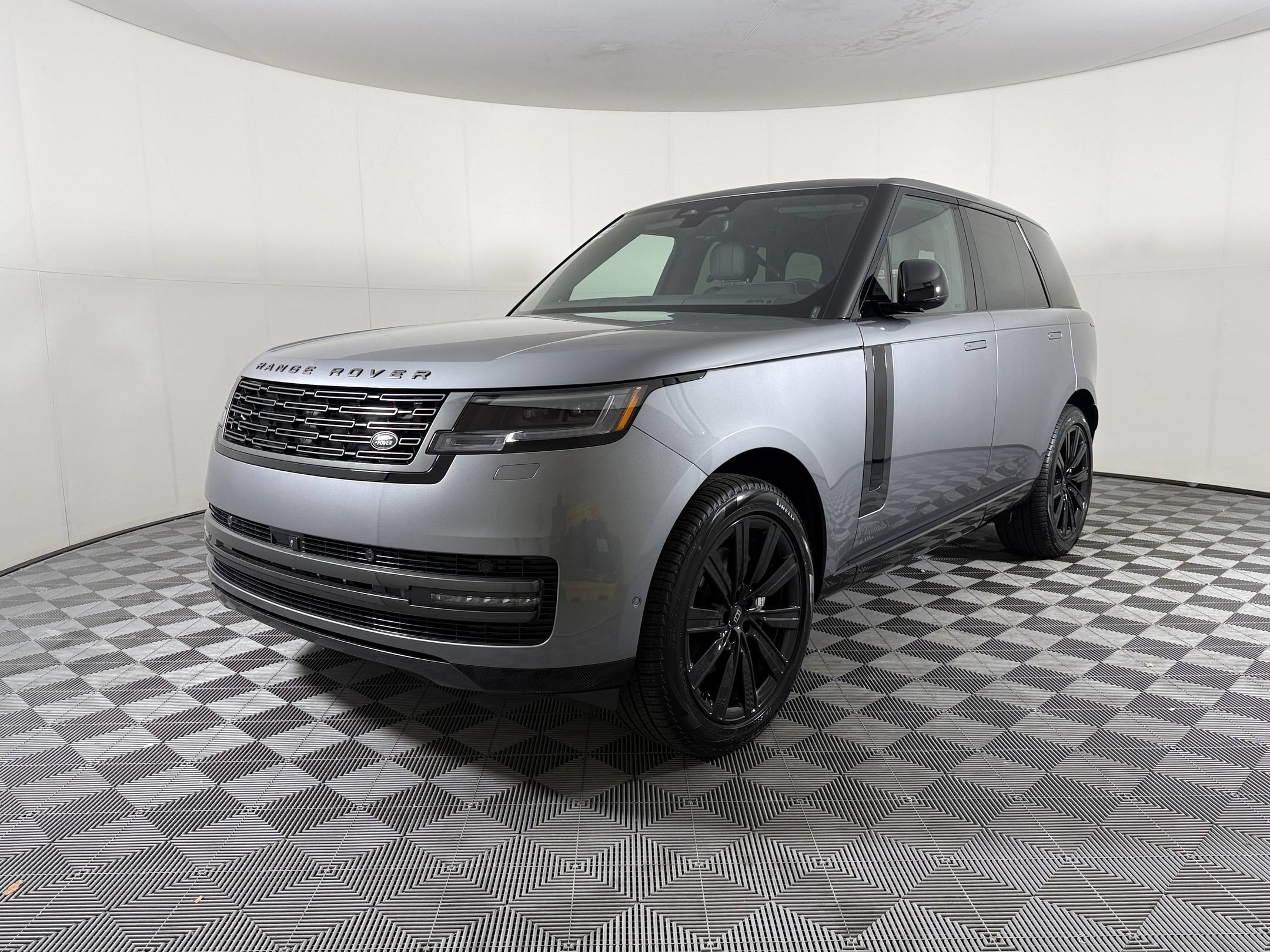 2027 Land Rover Range Rover P400 SE SUV 2027 Land Rover Range Rover P400 SE SUV