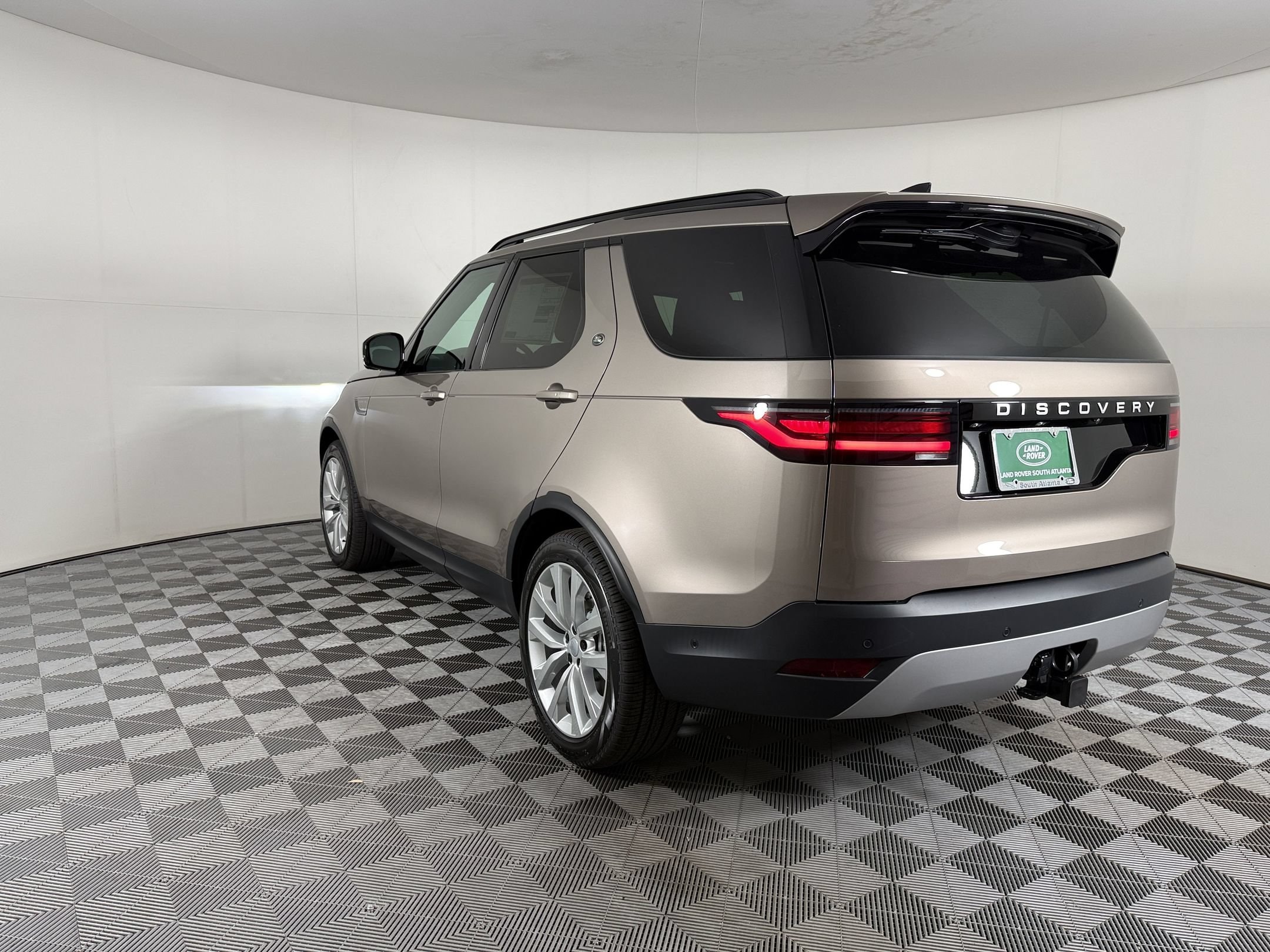 2026 Land Rover Discovery S SUV