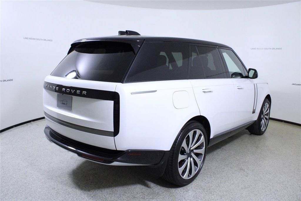 2026 Land Rover Range Rover SE - Photo 7