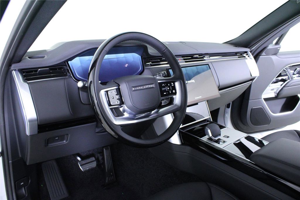 2026 Land Rover Range Rover SE - Photo 16