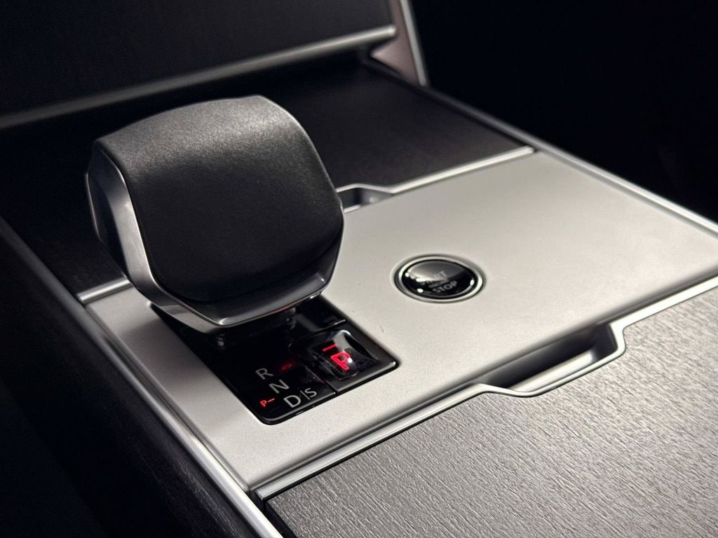 2026 Land Rover Range Rover SE - Photo 29