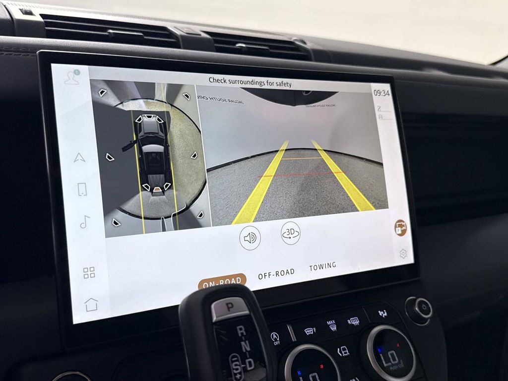 2026 Land Rover Defender X-Dynamic SE - Photo 32