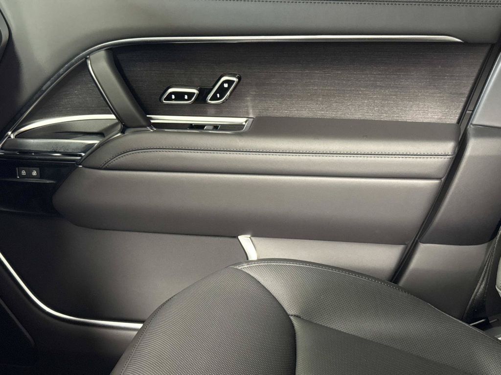 2026 Land Rover Range Rover SE - Photo 23
