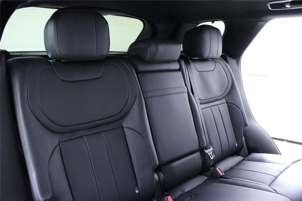 2026 Land Rover Range Rover Sport SE - Photo 12