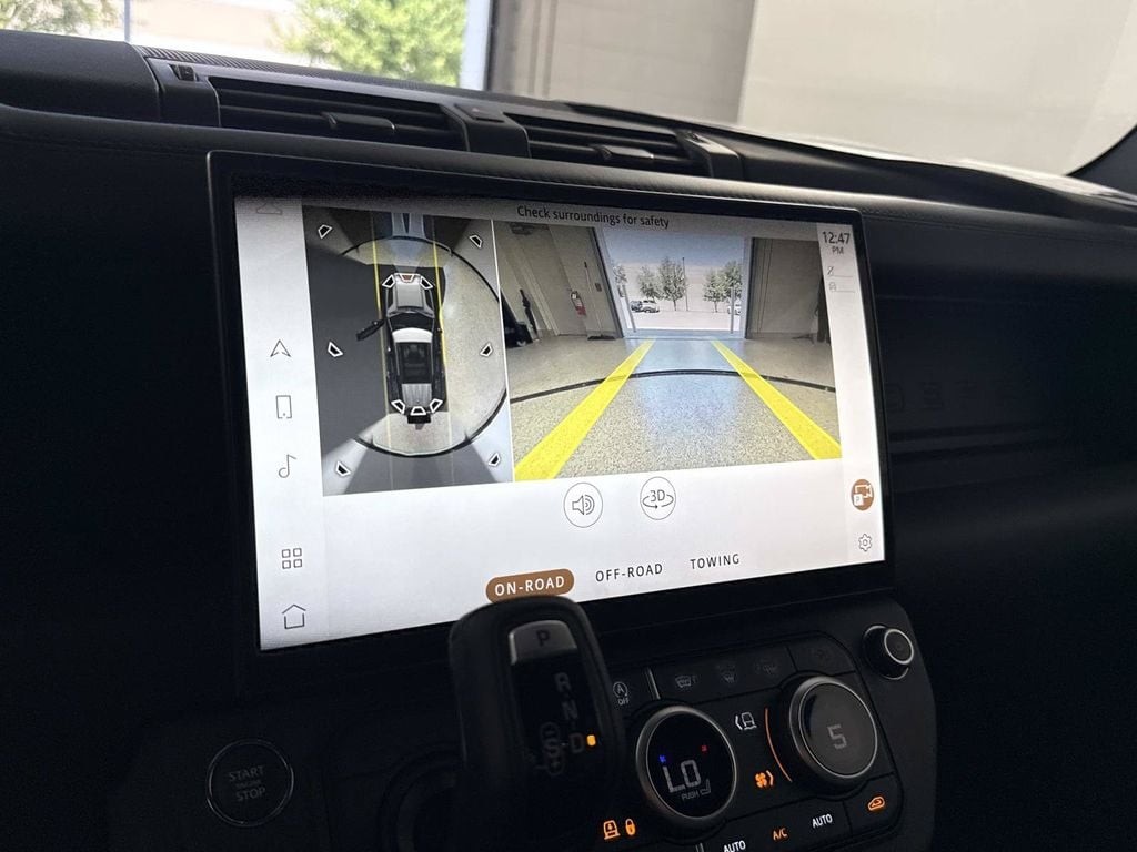 2026 Land Rover Defender X-Dynamic SE - Photo 25