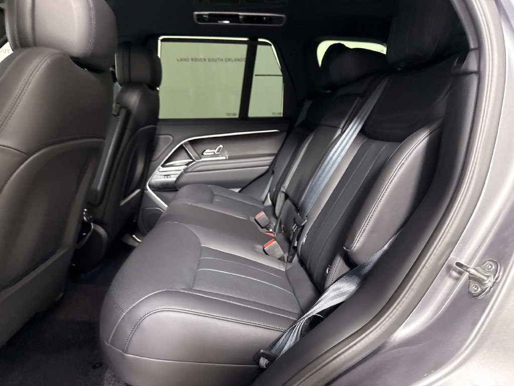 2026 Land Rover Range Rover SE - Photo 14