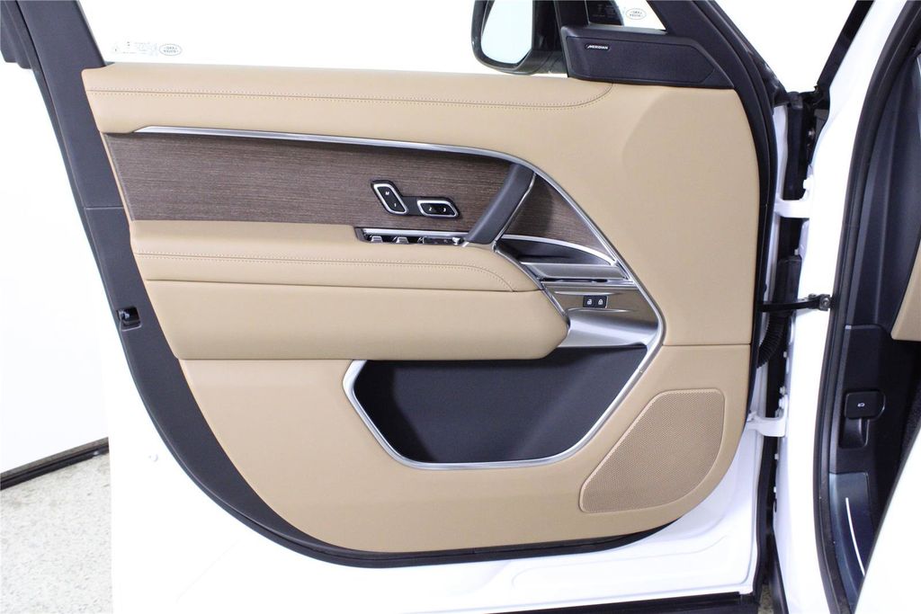 2026 Land Rover Range Rover SE - Photo 15