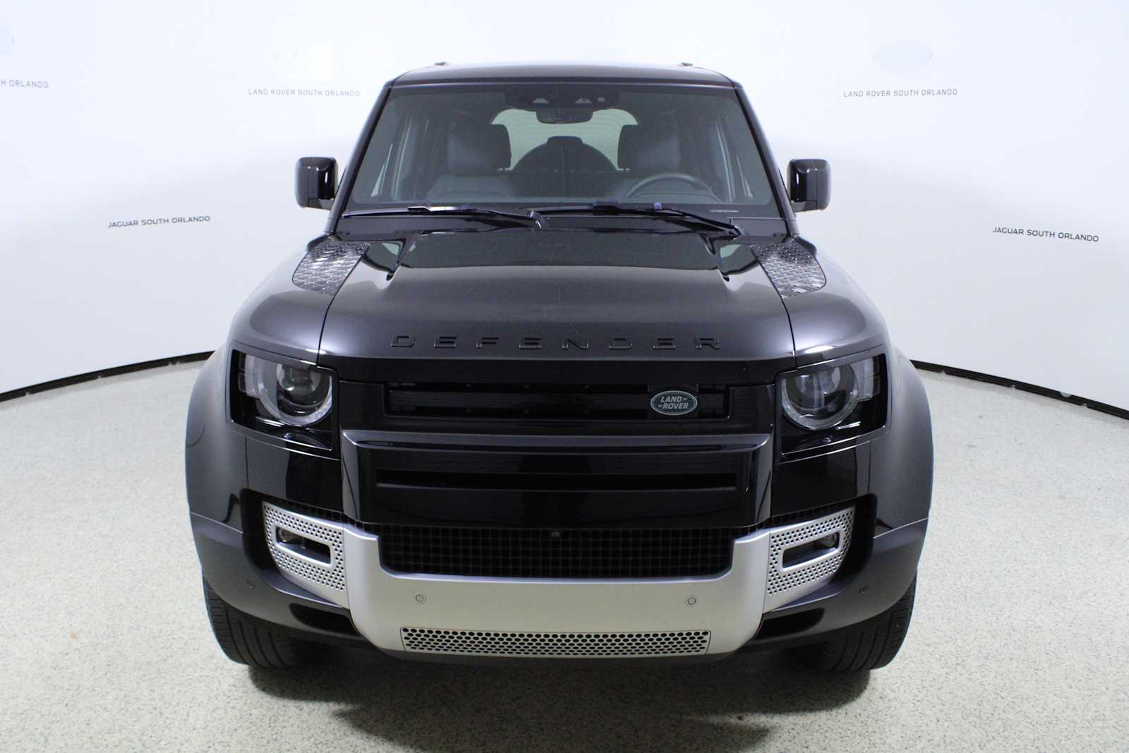 2025 Land Rover Defender S 110 photo 2