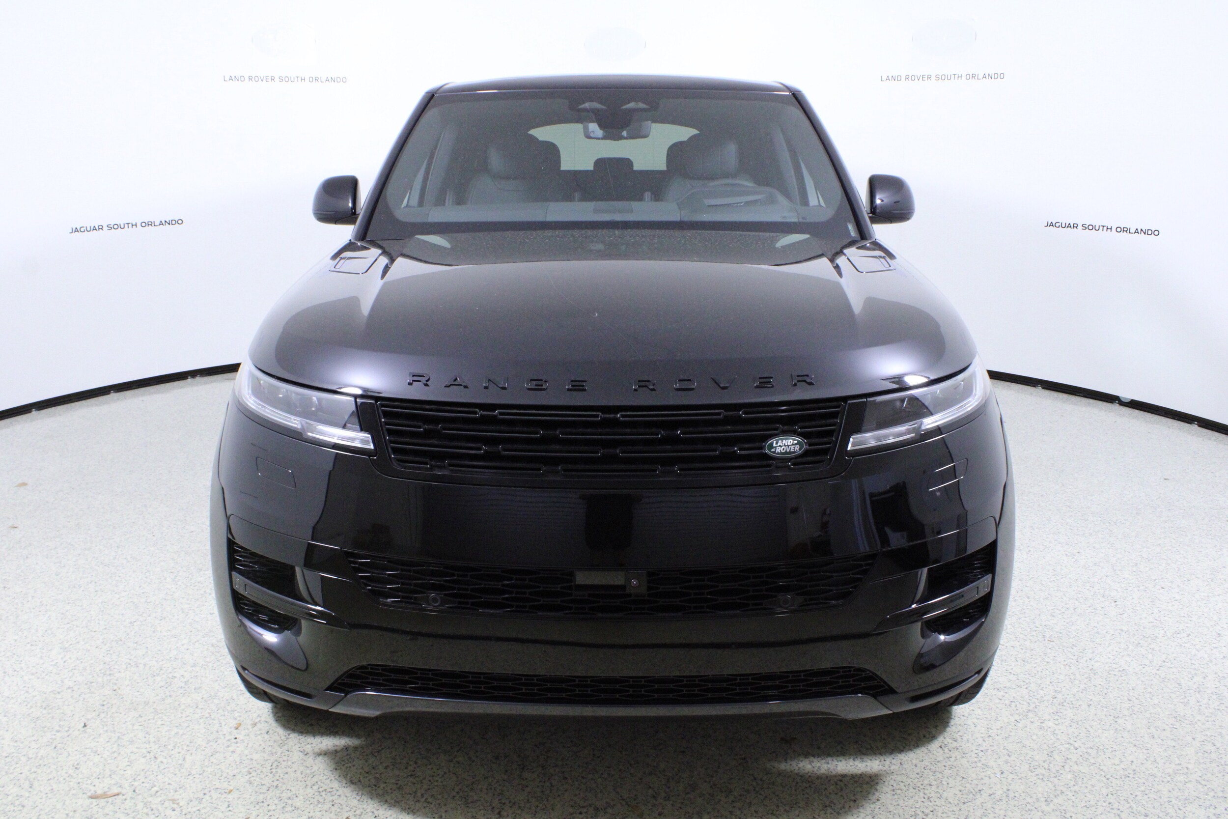 2025 Land Rover Range Rover Sport P360 SE photo 2