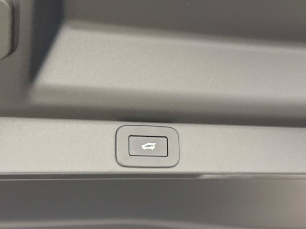 2026 Land Rover Range Rover SE - Photo 12