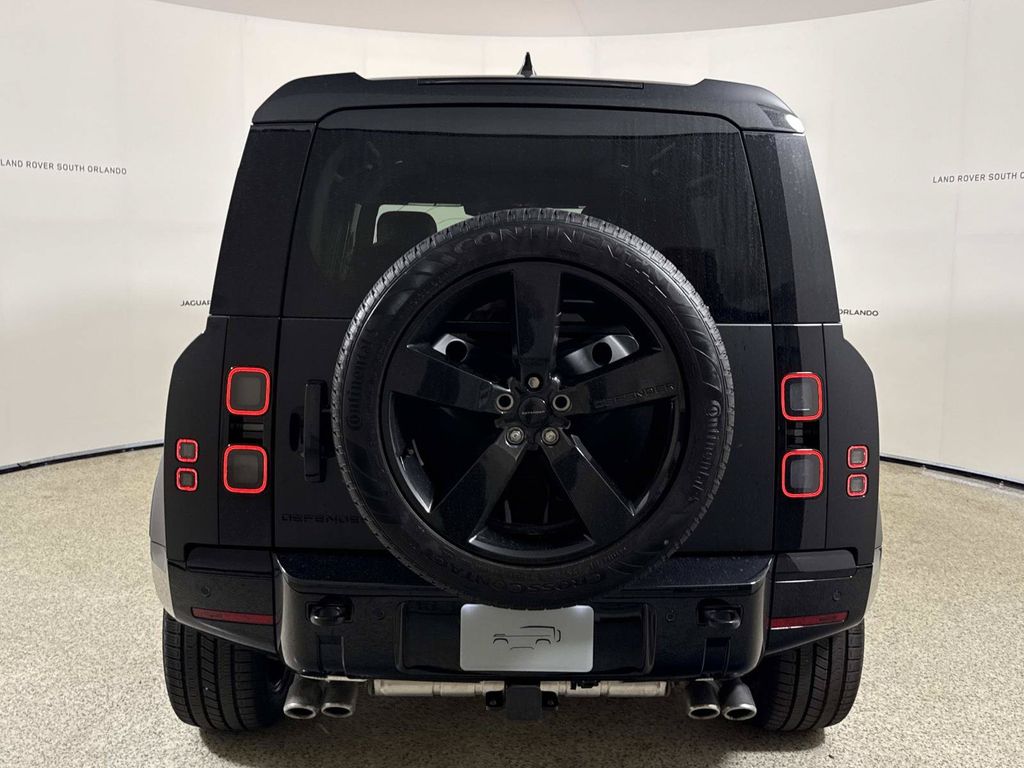 2026 Land Rover Defender X-Dynamic SE - Photo 4