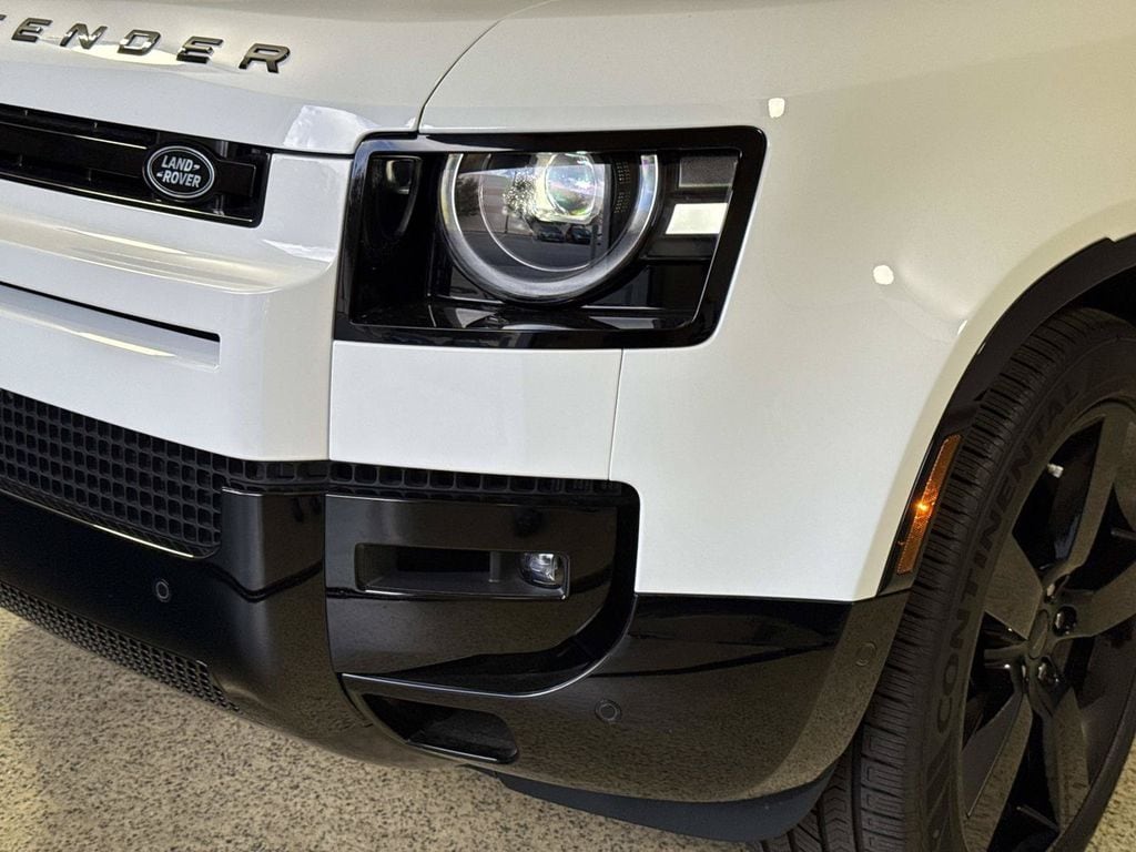2026 Land Rover Defender X-Dynamic SE - Photo 15
