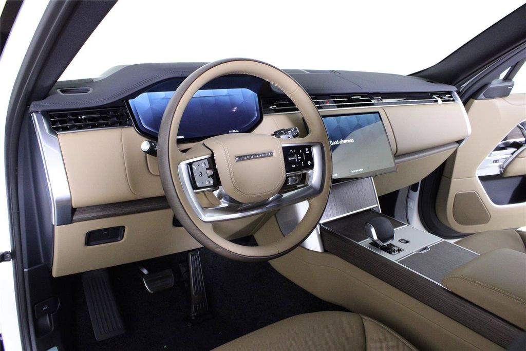 2026 Land Rover Range Rover SE - Photo 16