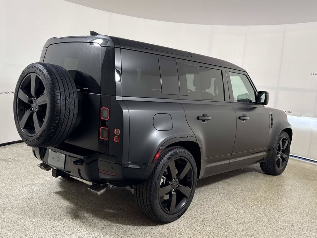 2026 Land Rover Defender X-Dynamic SE - Photo 5