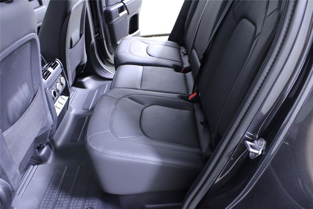 2026 Land Rover Defender S - Photo 10