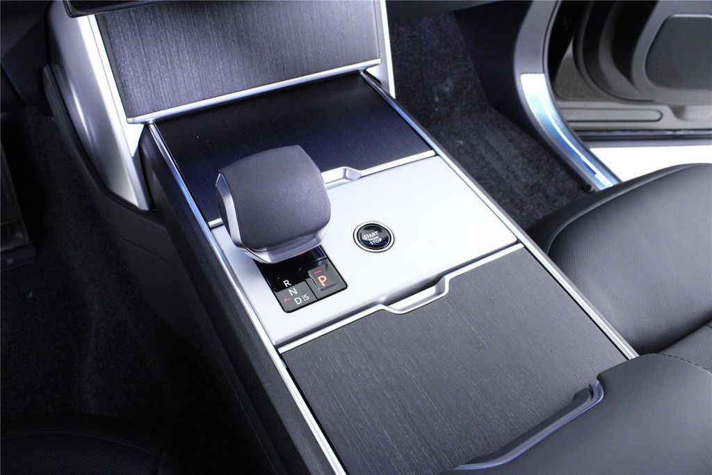 2026 Land Rover Range Rover SE - Photo 22