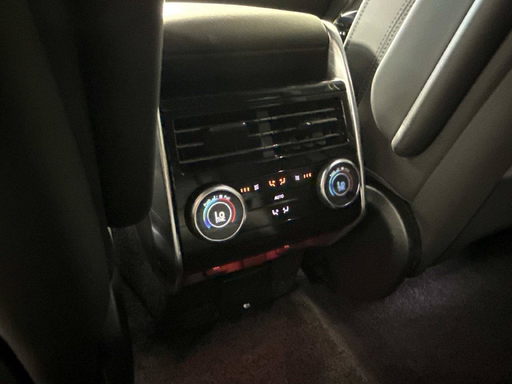 2026 Land Rover Range Rover SE - Photo 15