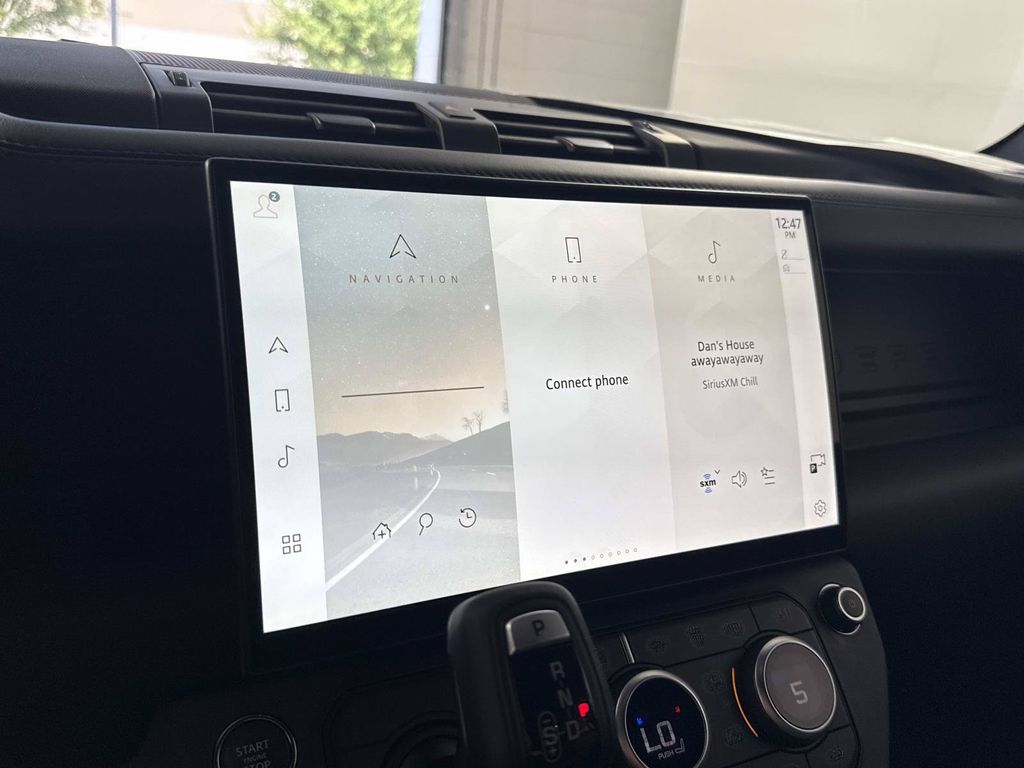 2026 Land Rover Defender X-Dynamic SE - Photo 23