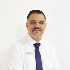 Staff member Eddie Fernandez from ID_3724c4