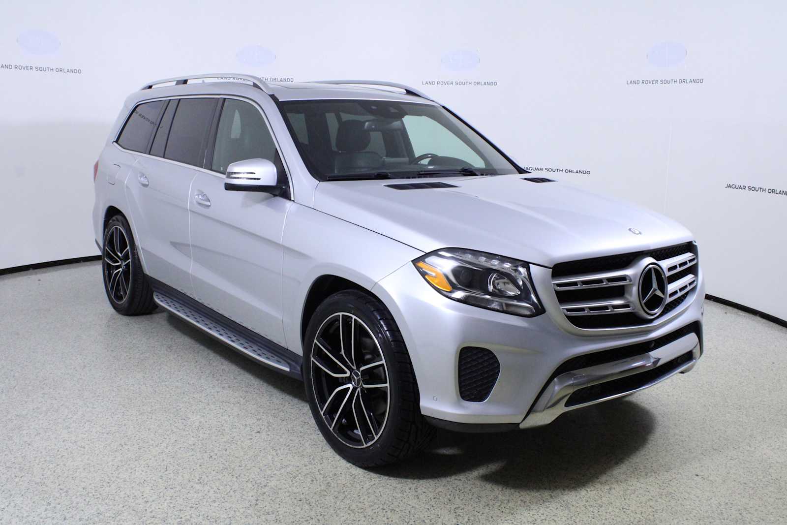 2017 Mercedes Benz GLS 450 4MATIC photo 3