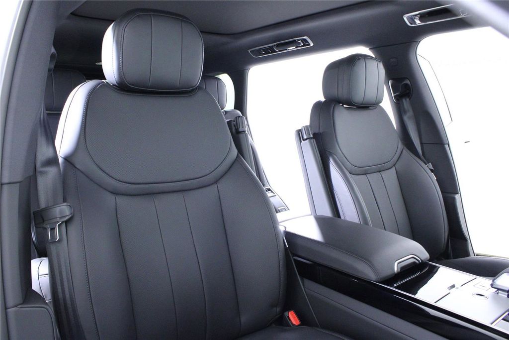 2026 Land Rover Range Rover SE - Photo 14