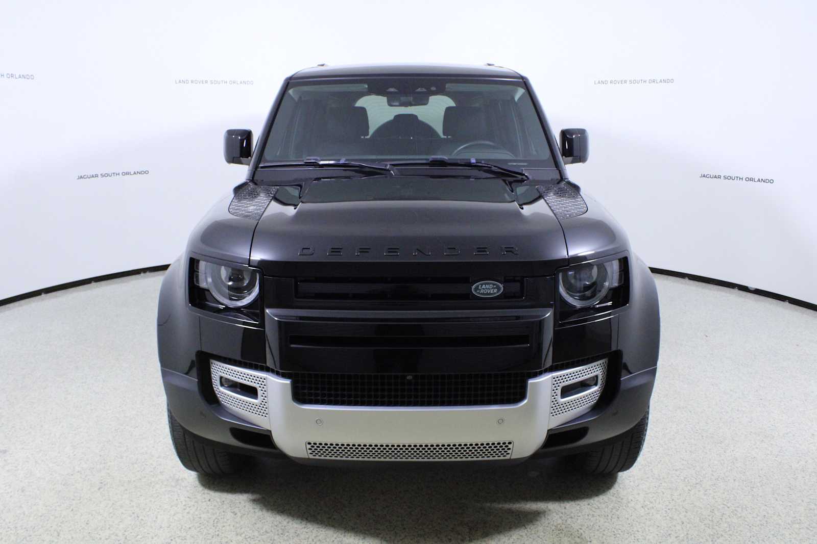 2024 Land Rover Defender S 110 photo 2