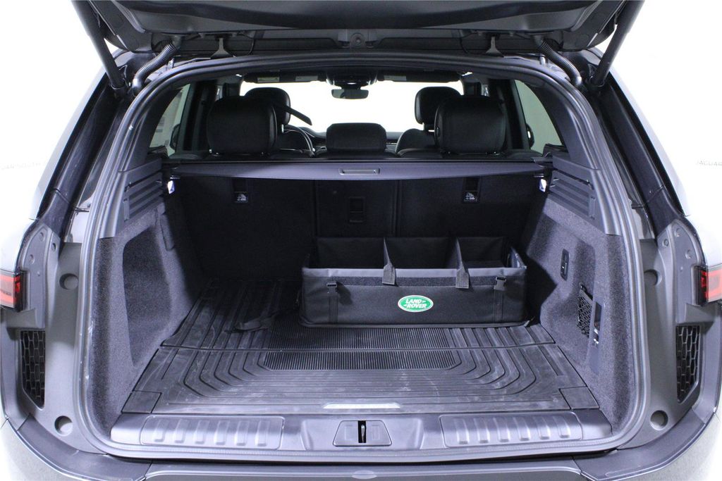 2026 Land Rover Range Rover Sport SE - Photo 9