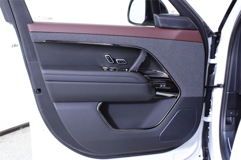2025 Land Rover Range Rover Sport Dynamic SE - Photo 15