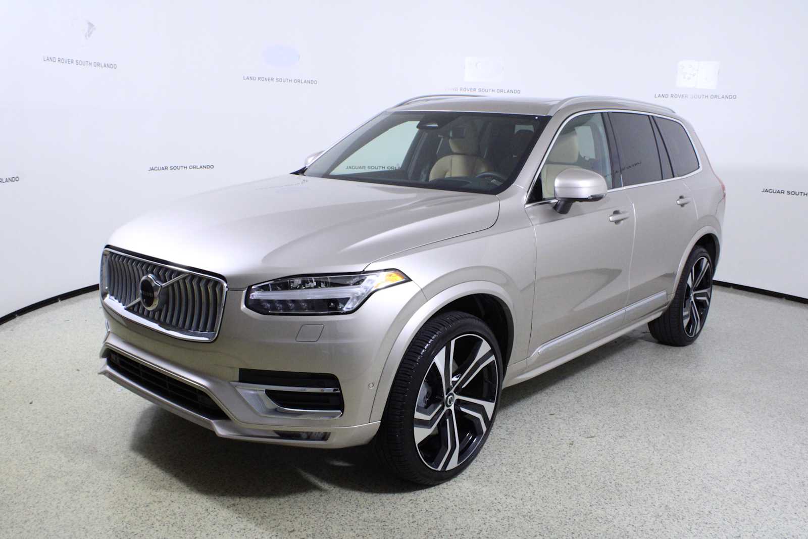 2025 Volvo XC90 AWD photo 4