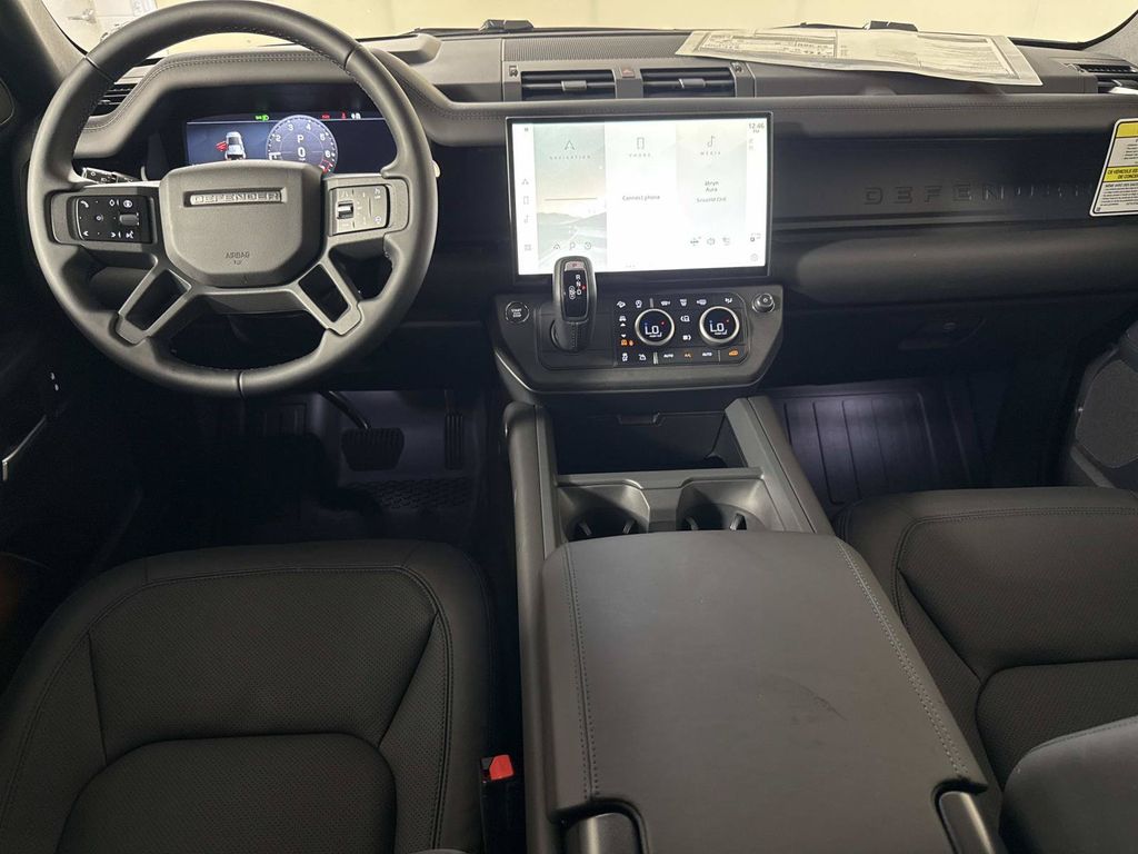 2026 Land Rover Defender X-Dynamic SE - Photo 15