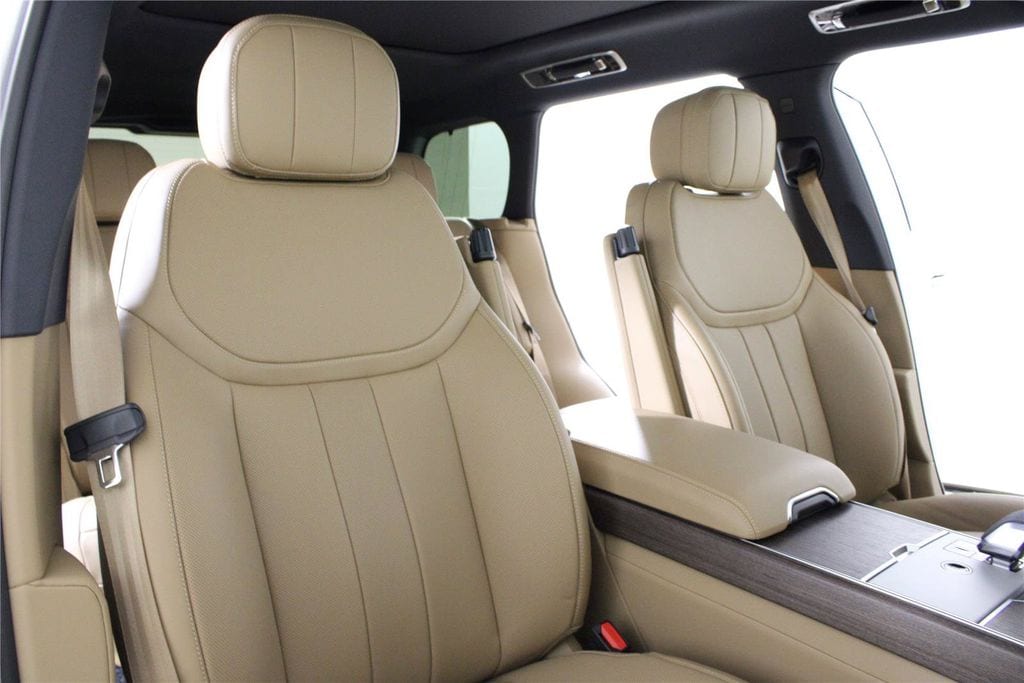 2026 Land Rover Range Rover SE - Photo 14