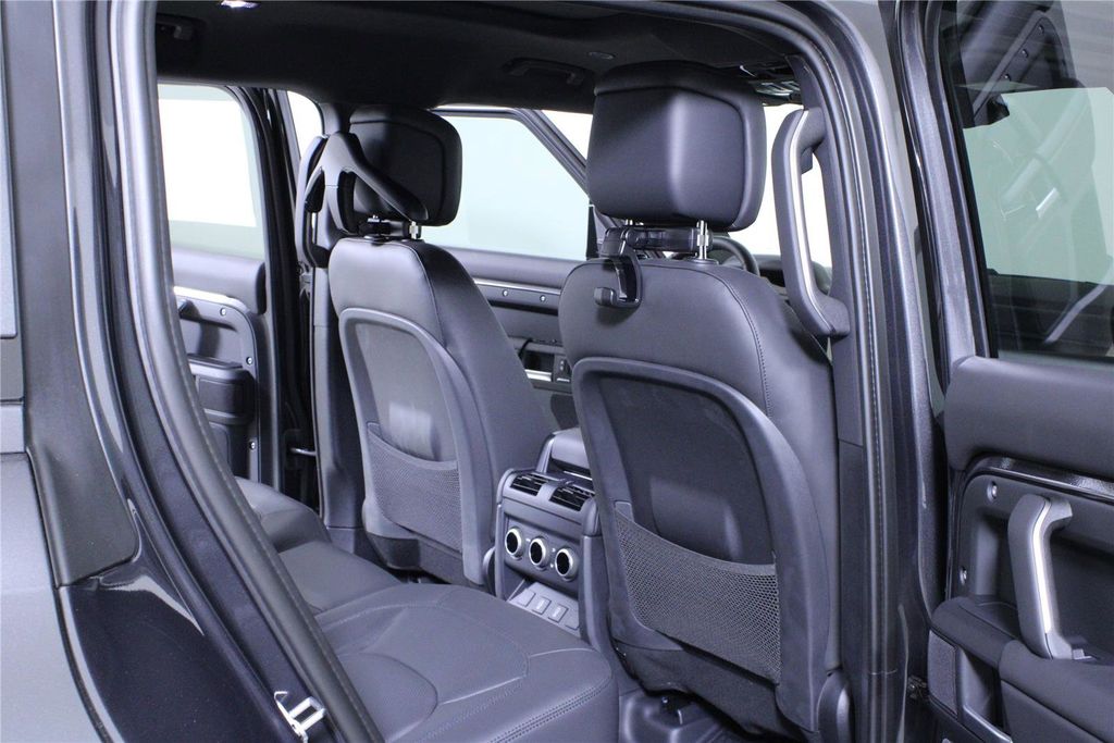2026 Land Rover Defender S - Photo 11