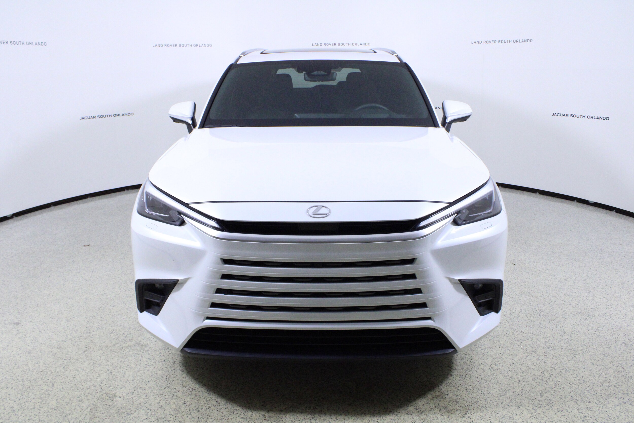 2024 Lexus TX Luxury photo 2