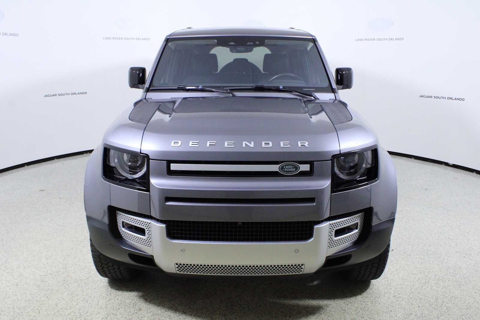 2022 Land Rover Defender SE 110 photo 2