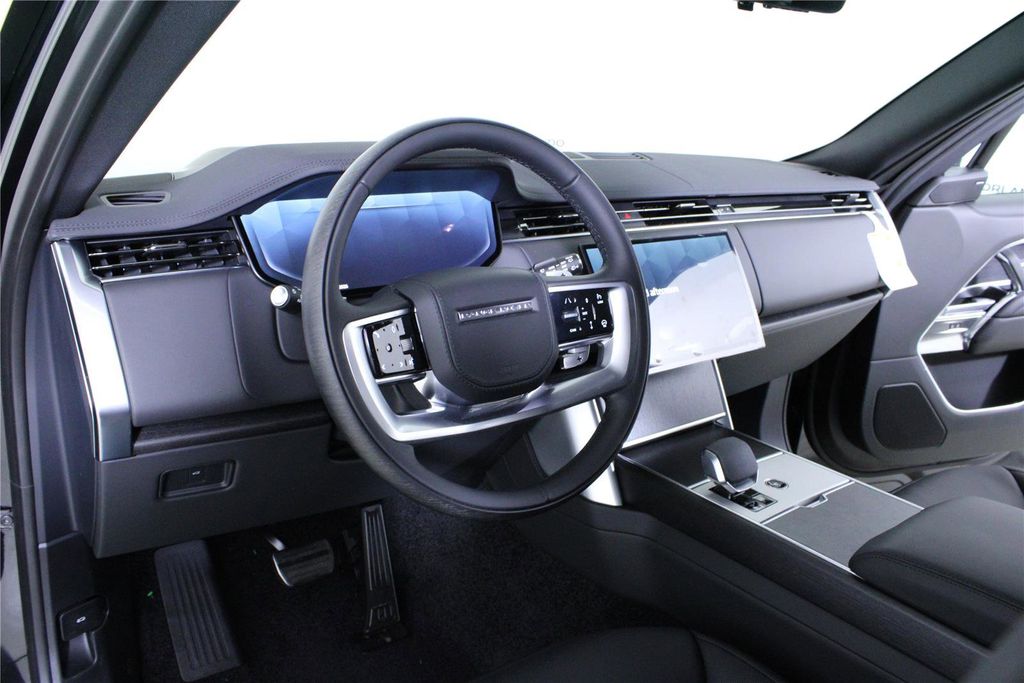 2026 Land Rover Range Rover SE - Photo 16