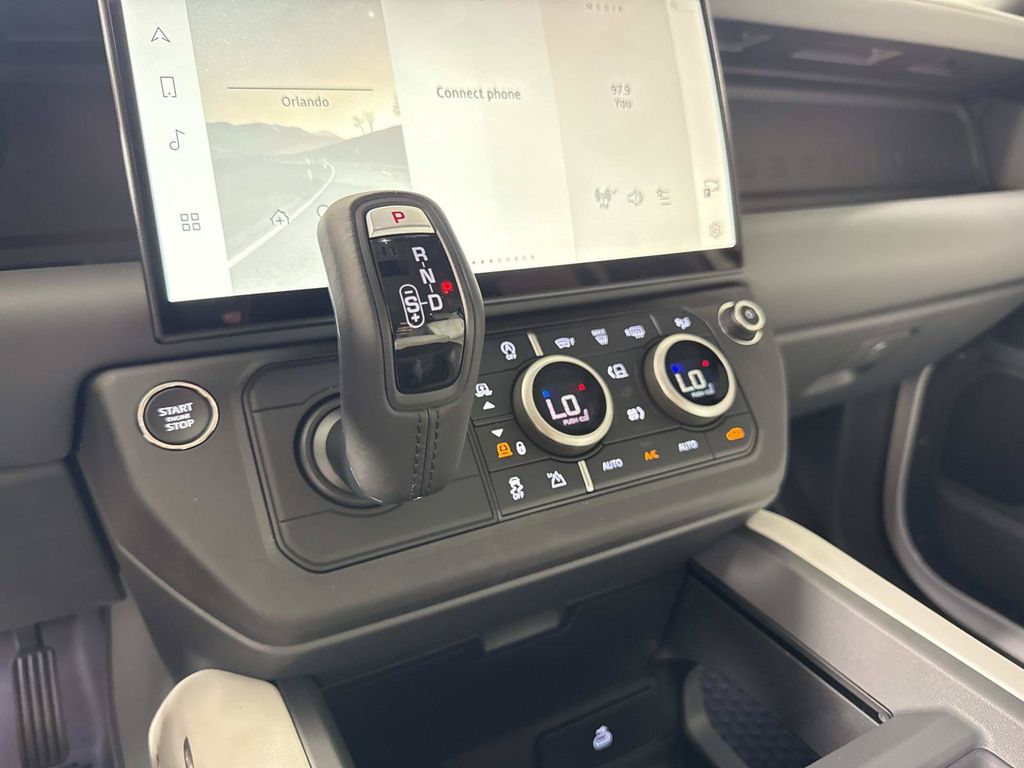 2026 Land Rover Defender X-Dynamic SE - Photo 34