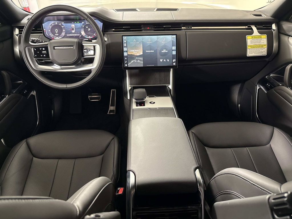 2026 Land Rover Range Rover SE - Photo 16
