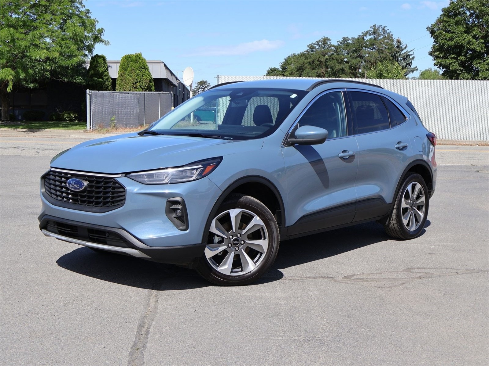 2025 Ford Escape Platinum AWD's photo