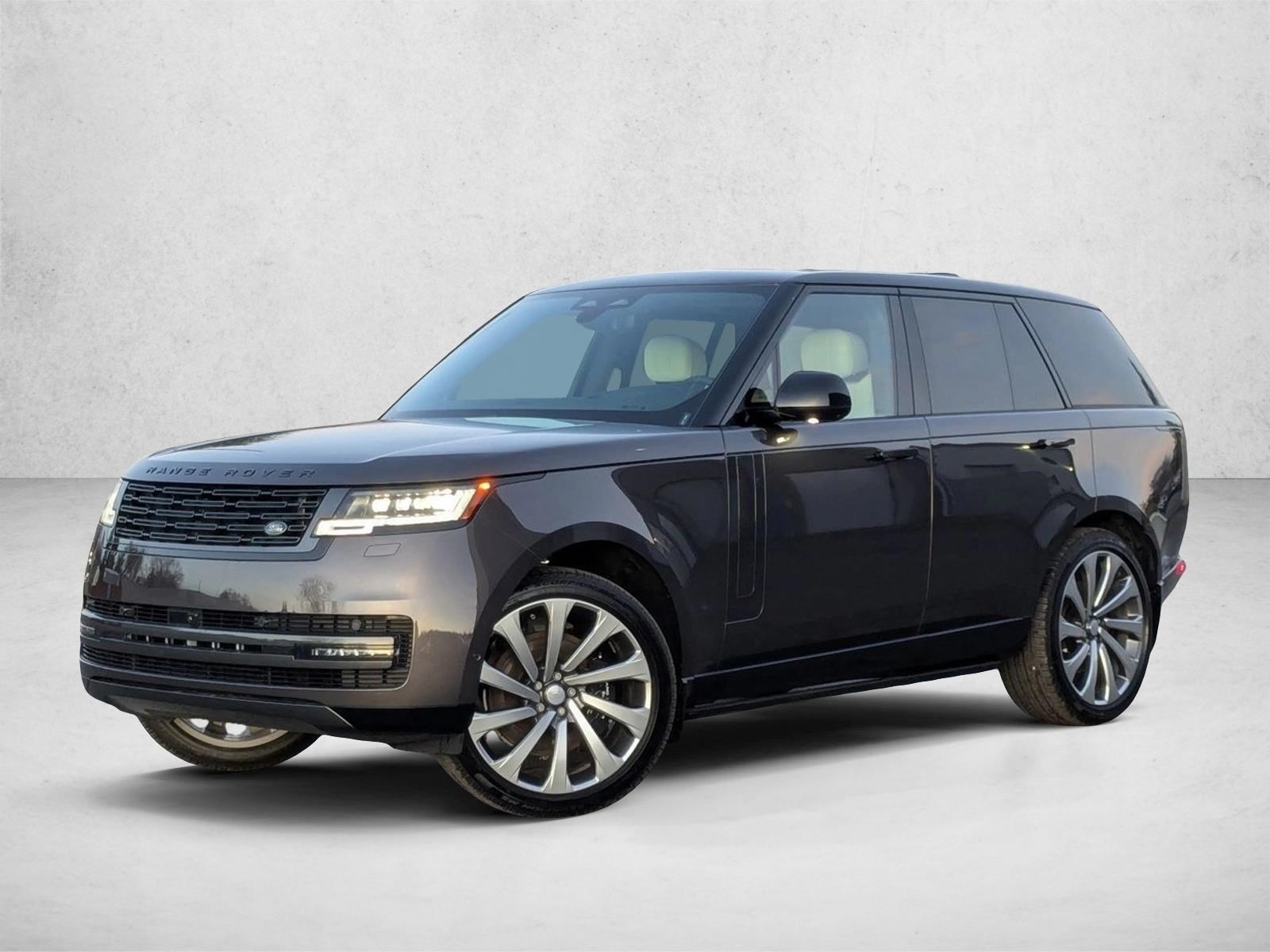 2025 Land Rover Range Rover SE's photo