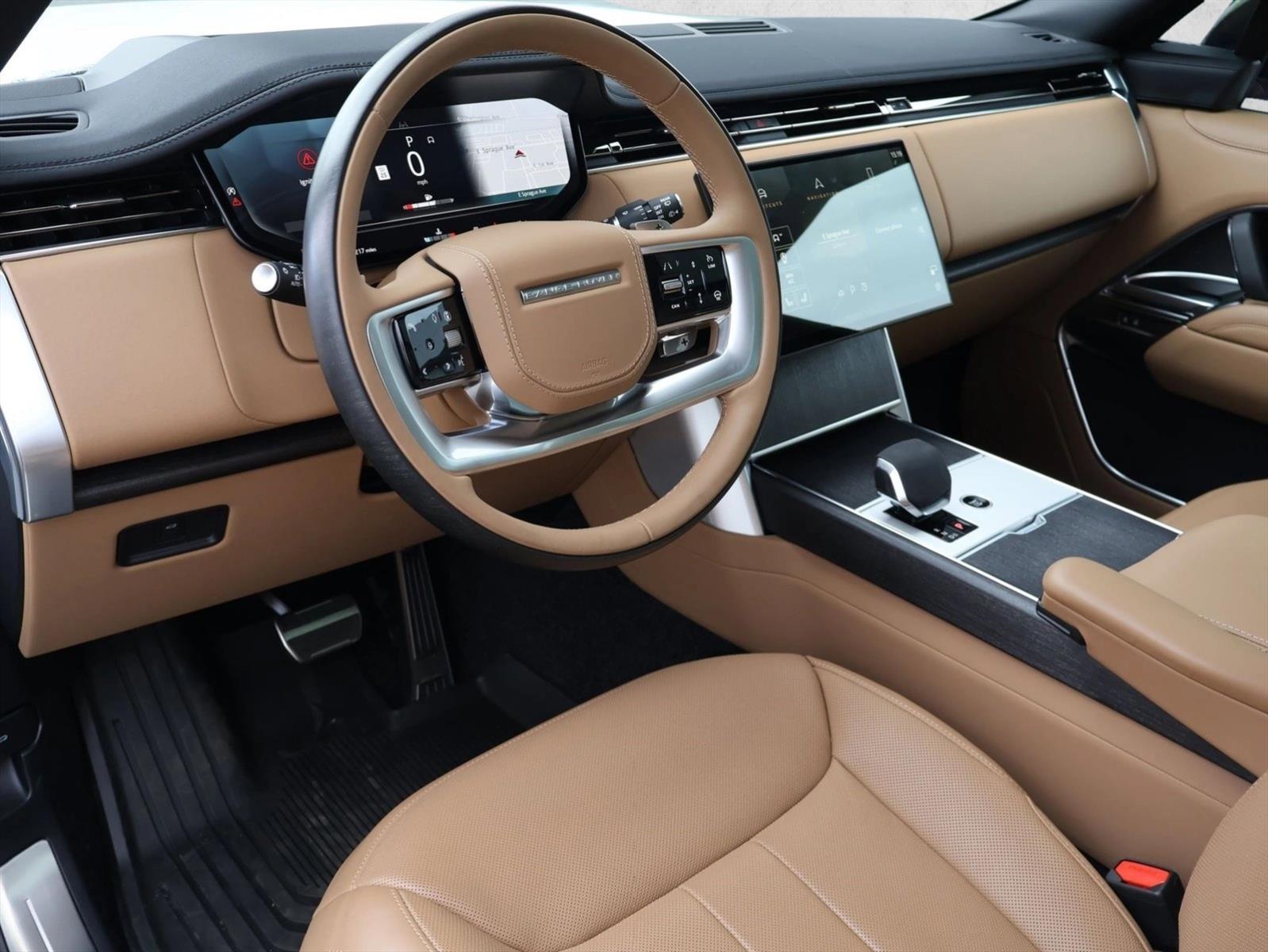 2025 Land Rover Range Rover SE - Photo 3