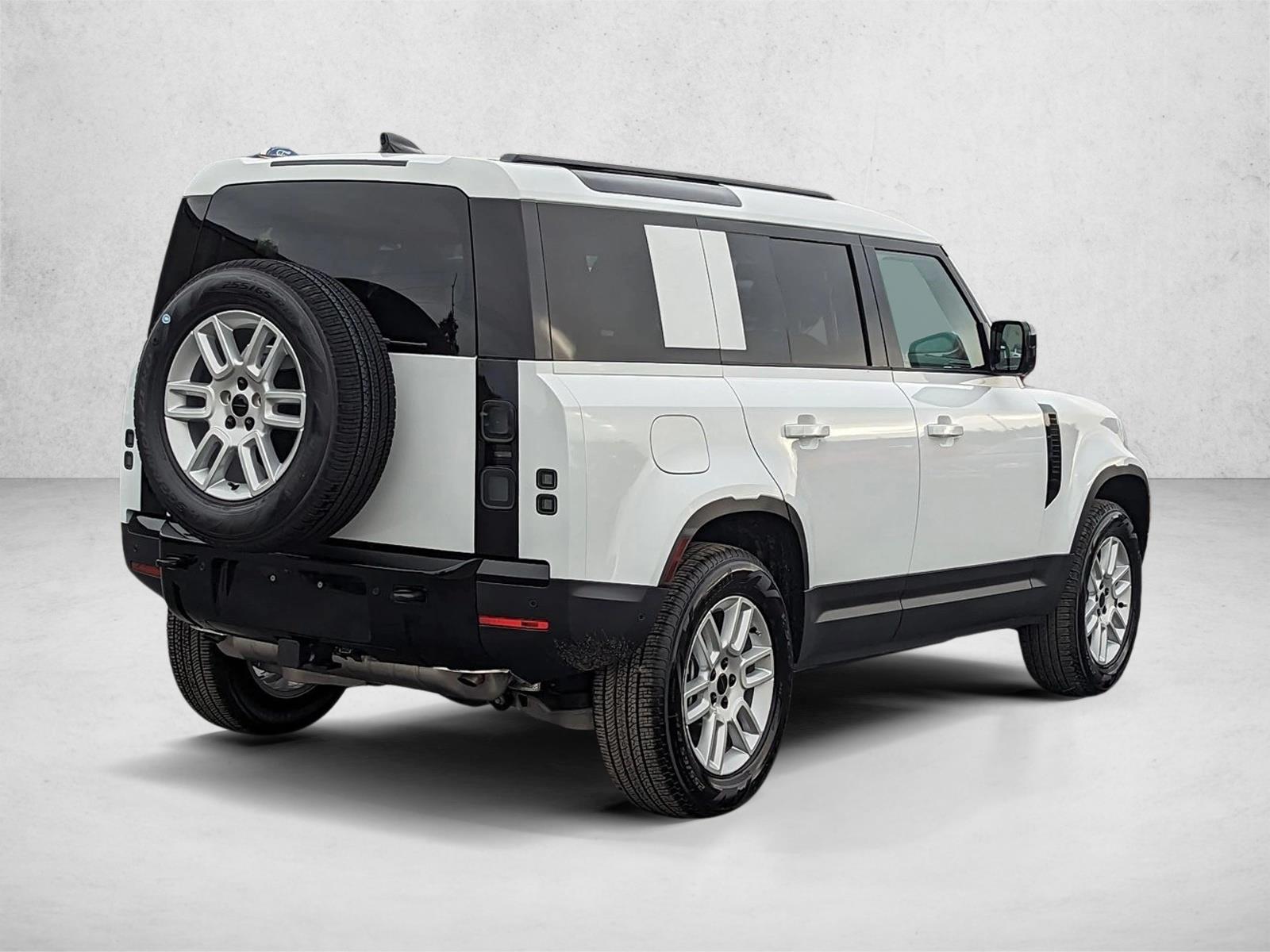 2026 Land Rover Defender 110 S photo 2
