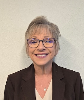 Staff member Mary Alexander from ID_357a2e