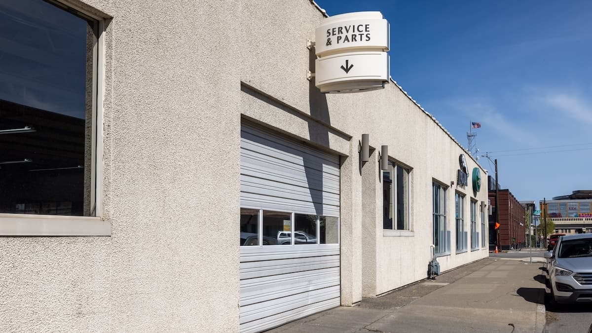 Land Rover Spokane Service Center entrance