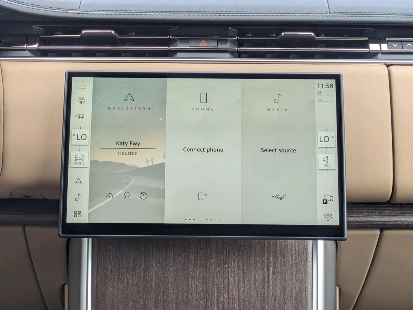 2025 Land Rover Range Rover SE - Photo 12