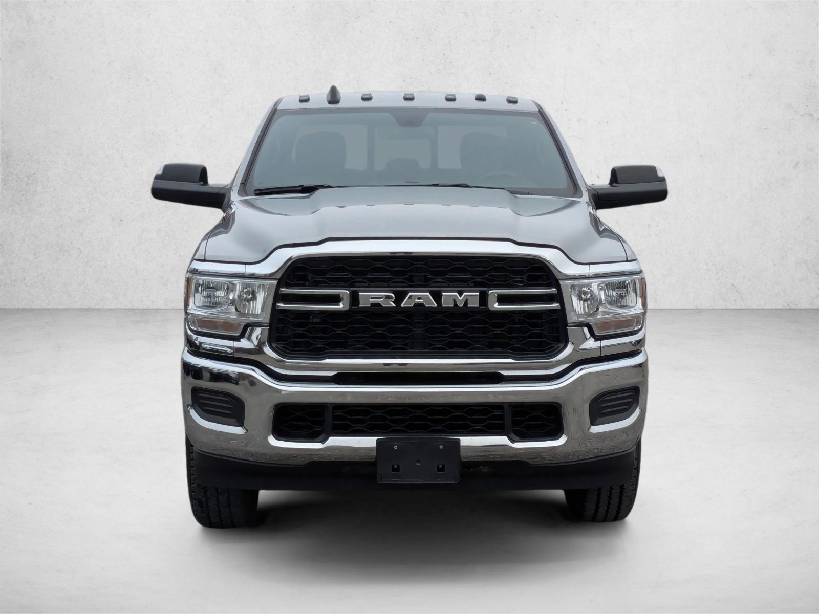 2022 Ram 2500 Tradesman photo 2