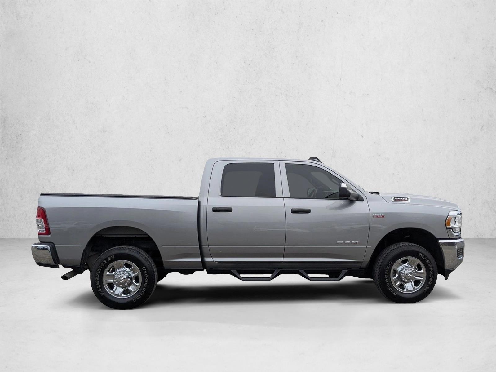 2022 Ram 2500 Tradesman photo 4