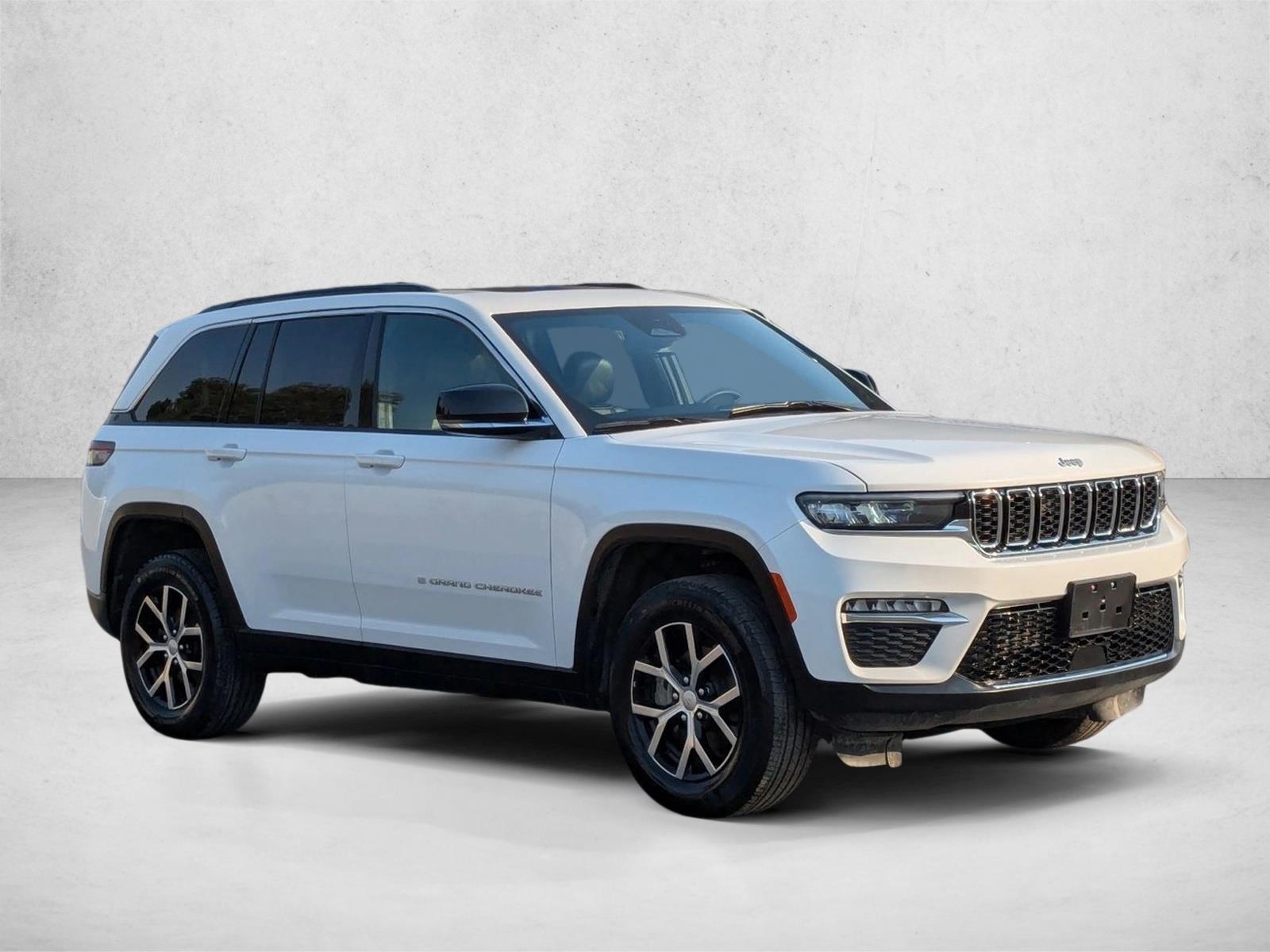 2024 Jeep Grand Cherokee Limited photo 3
